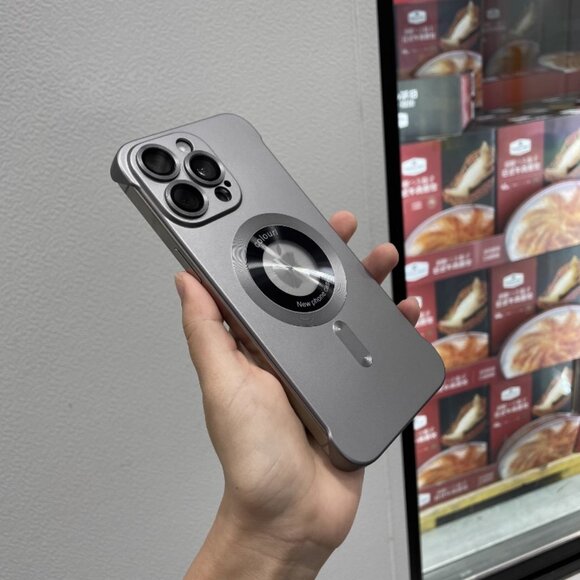 Cream iPhone16 Case - Picture 1 of 2